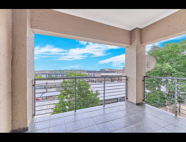 1 BEDROOM APARTMENT FOR SALE IN FERNDALE